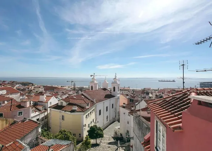 Alfama - Apartment With River View
