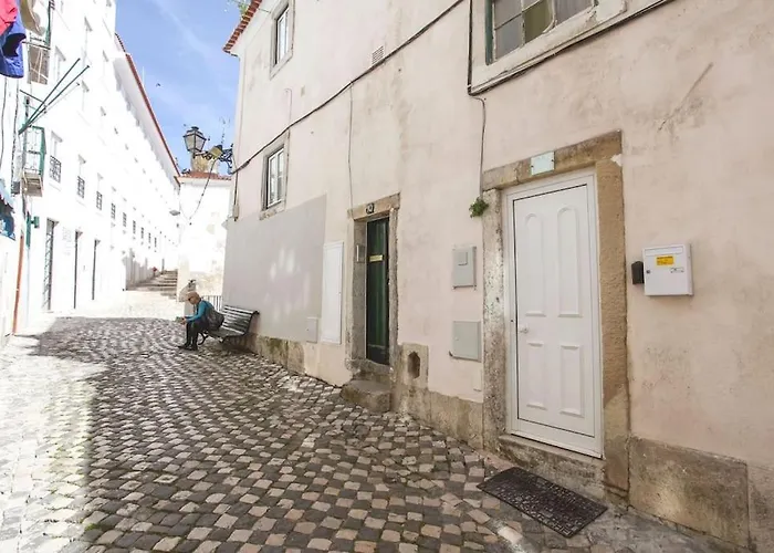 Alfama - Apartment With River View