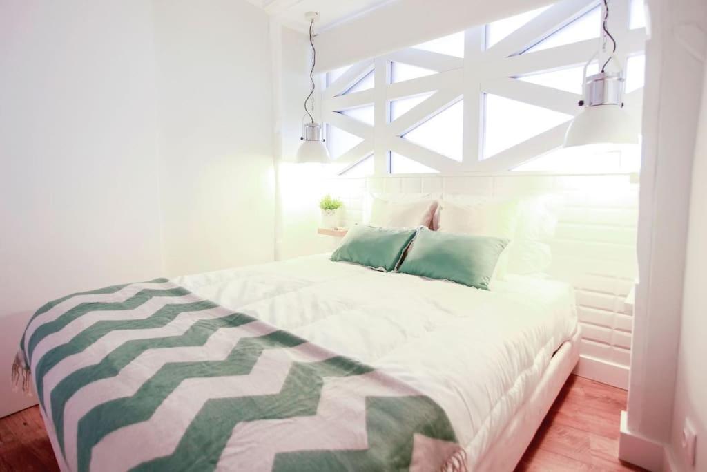 Alfama - With River View Apartment